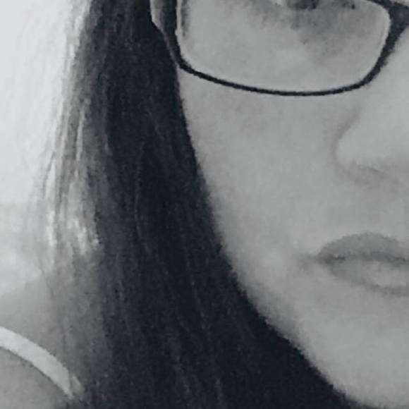 Meet your Posher, Bridget - Picture 1 of 1